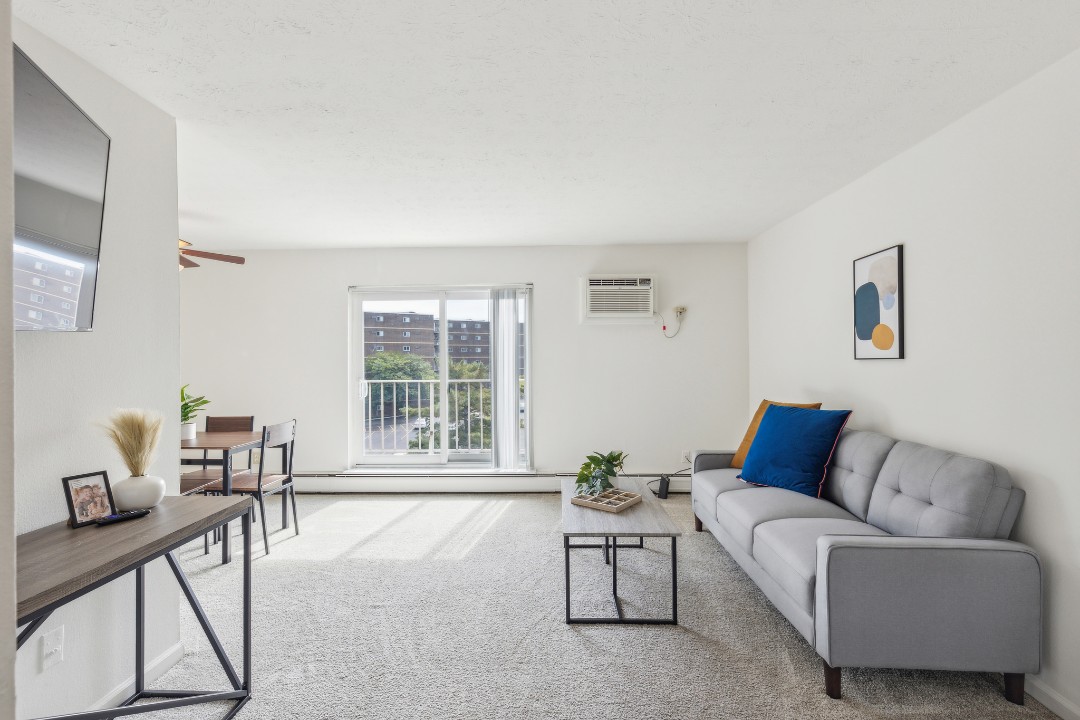 Midtown Towers 3603, · Unit 1/1