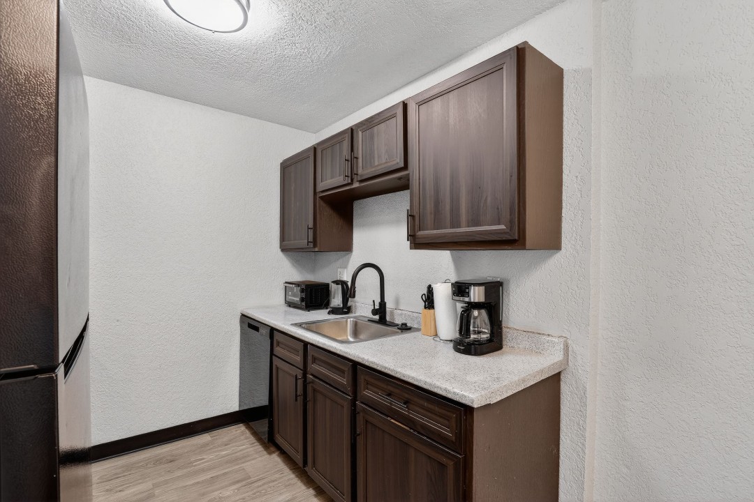 Hillcrest 8312F · Unit 2/1