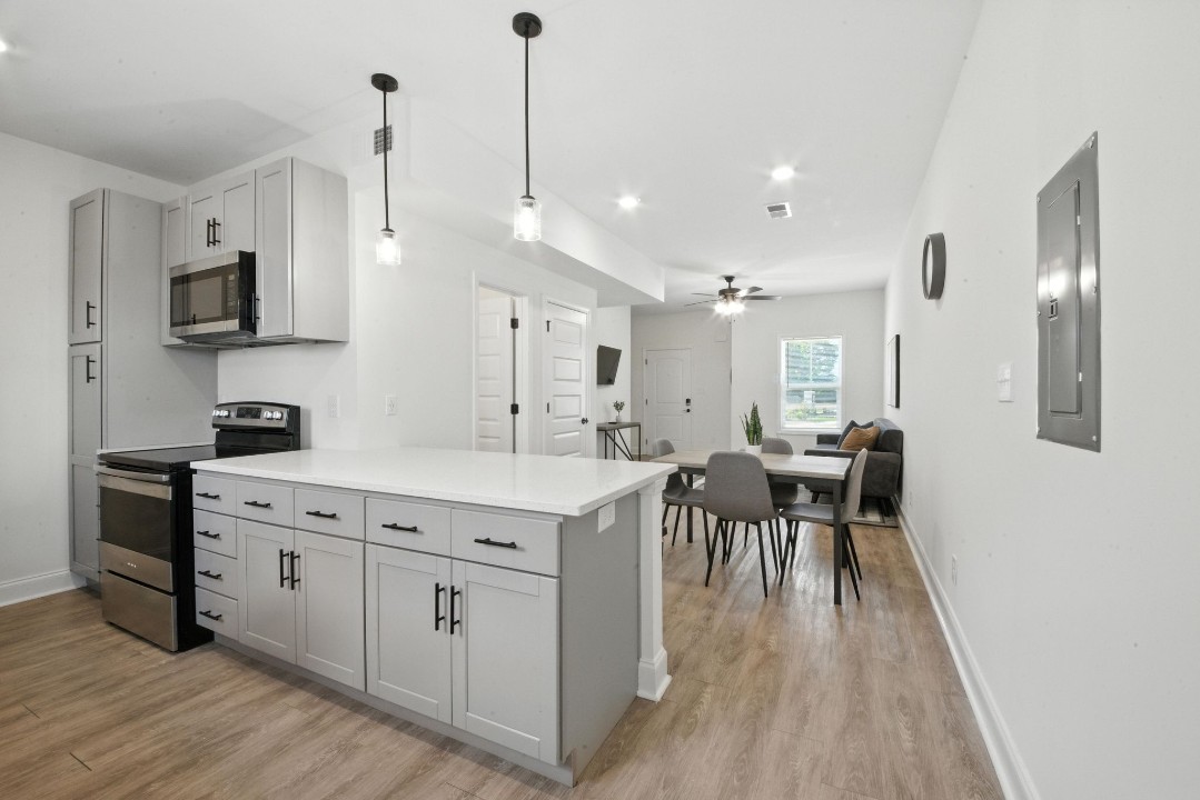 Arte Luxury townhomes B1 2/2.5