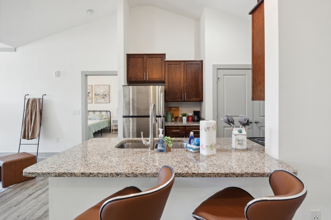 Overlook at Farragut 3305, · Unit 2/2