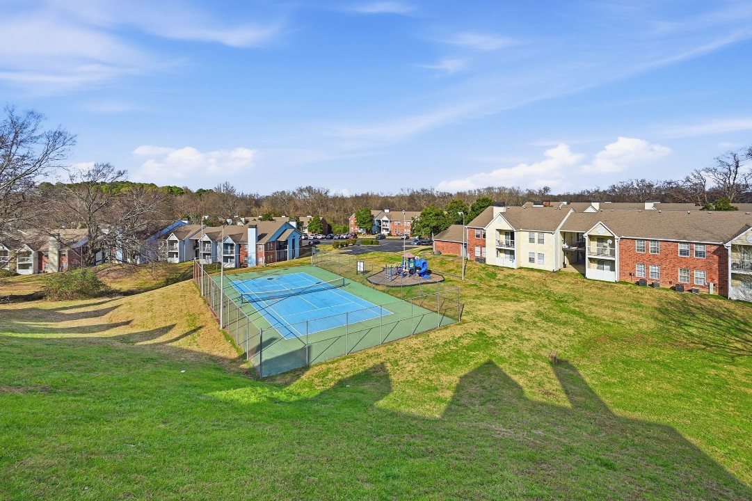 The Trails · Unit 323 2/1