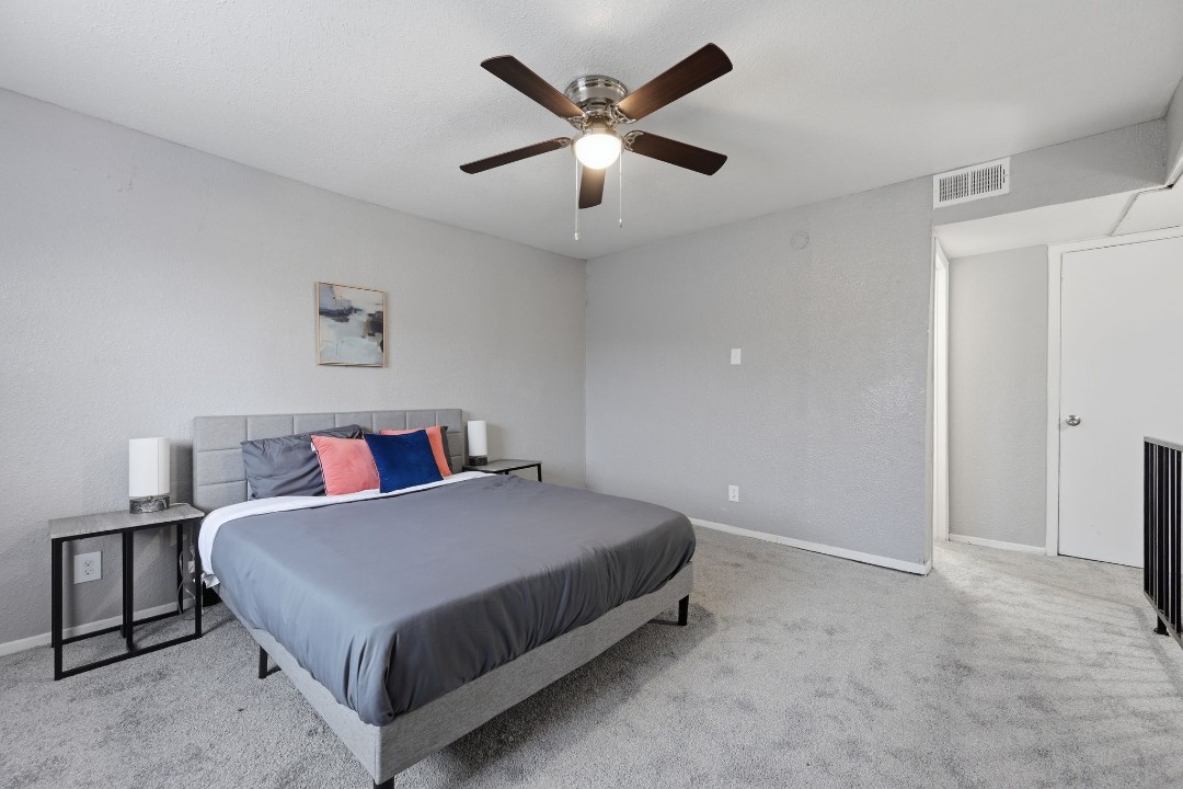 1 Bedroom · Signature layout