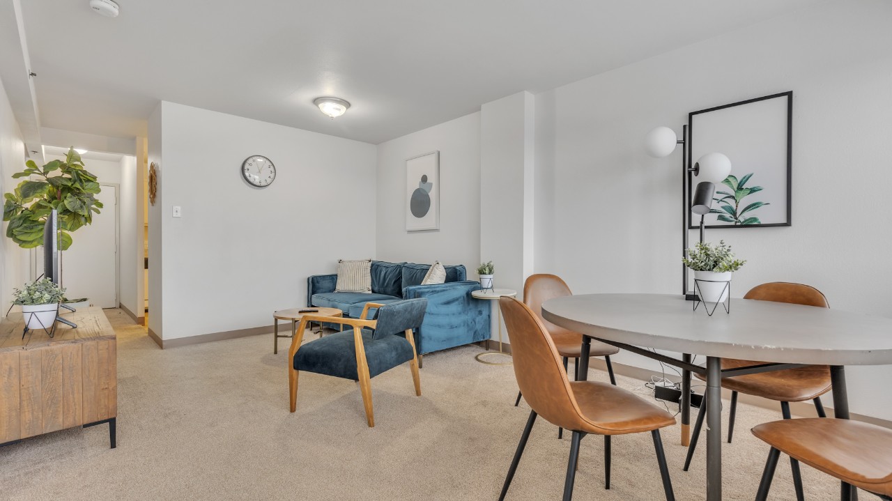 Pa Place 2114, 2br
