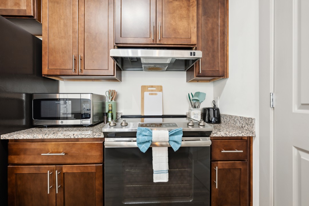 Overlook at Farragut 2103, 1BD/1BA