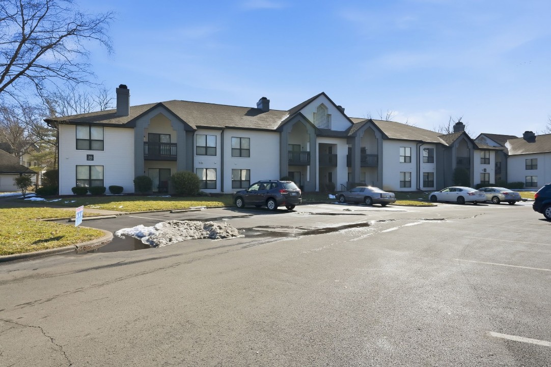 Taylor at 502 · Unit unit 2201-201 2/2