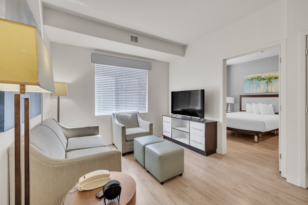 2 Bedrooms · Signature layout