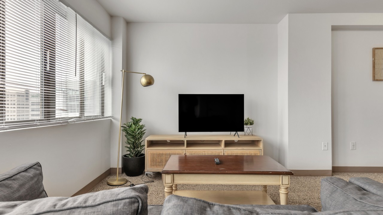 Pa Place 1506, 1br