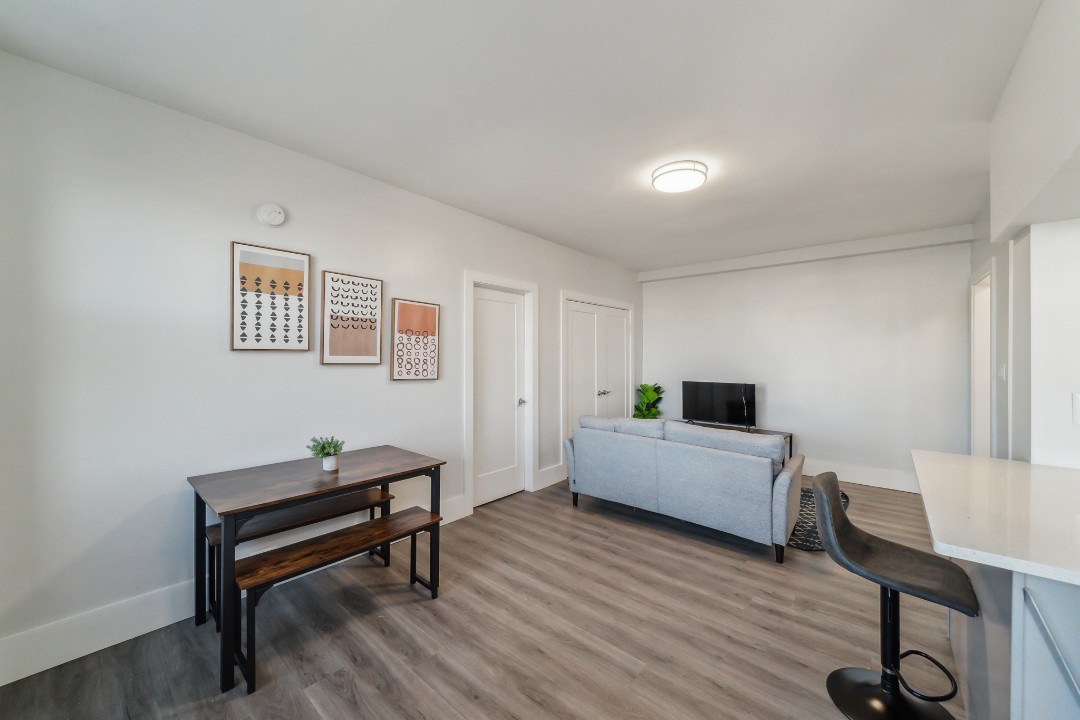 Fairfax Apartments · Unit 725 1/1