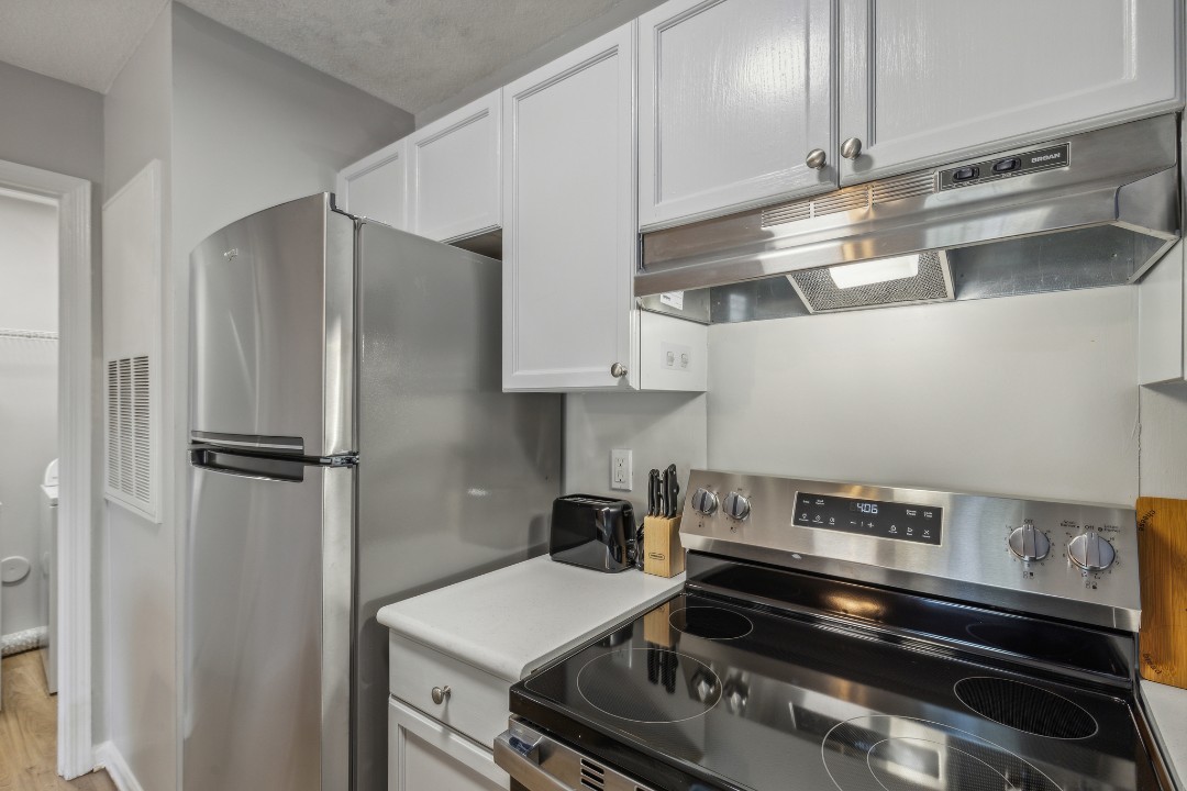 Carlson Bay, 969-104, · Unit 1/1