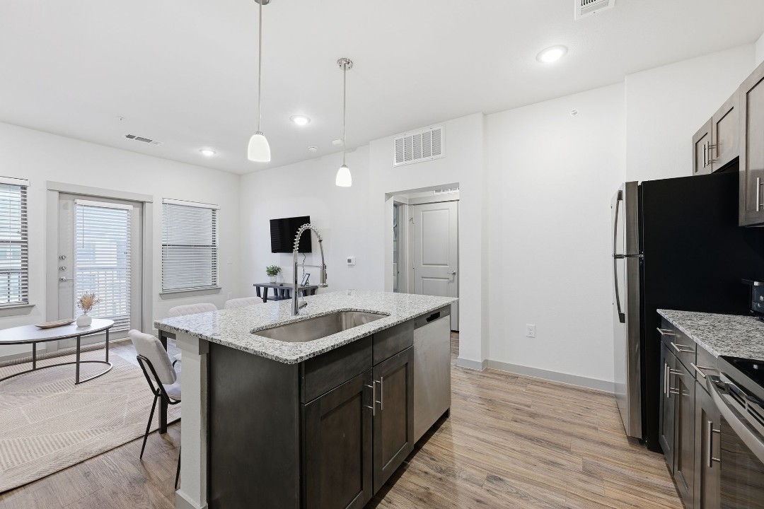 Chisholm Trace · Unit 1035 1/1