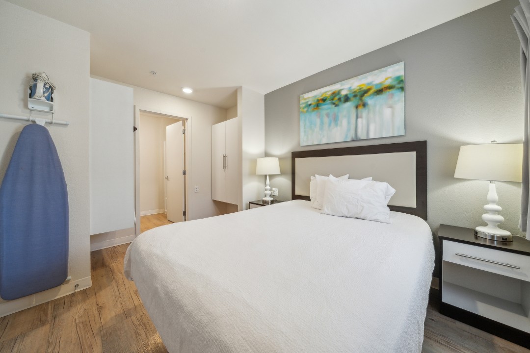 Simplicity At the Rim · Unit 1303  1/1