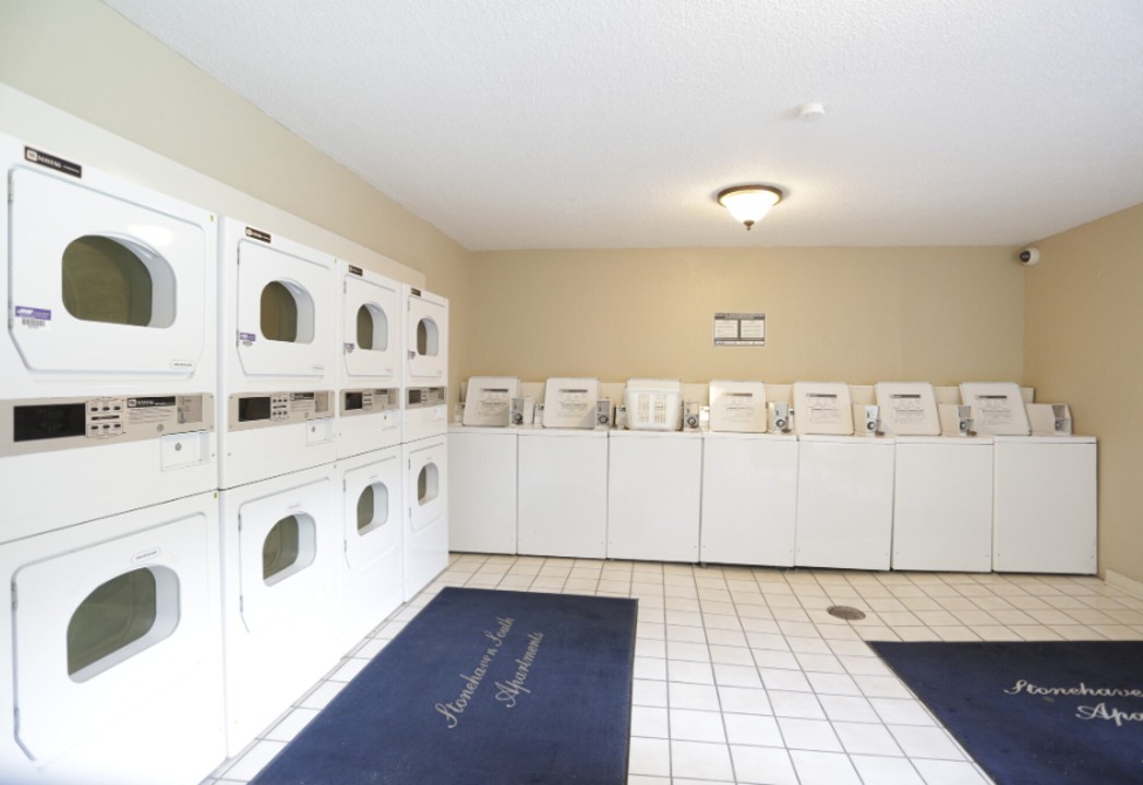 Hillcrest 8330F · Unit 1/1