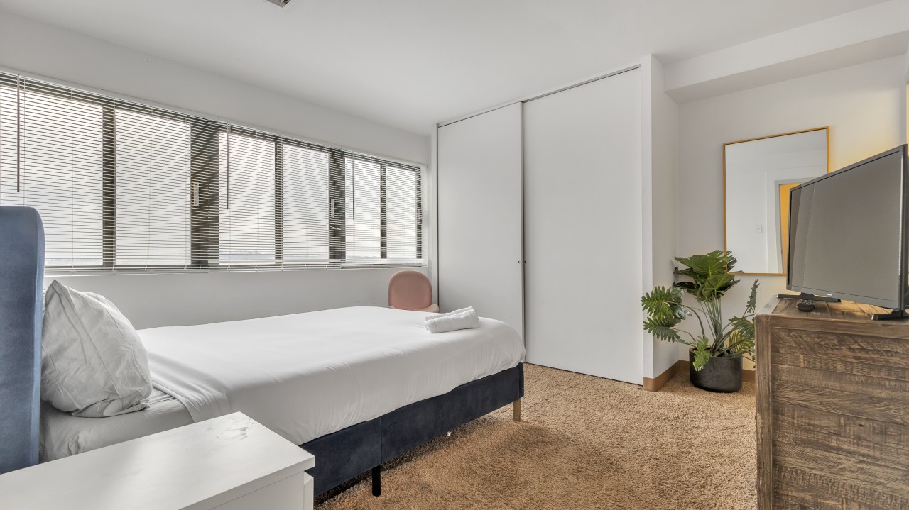 Pa Place 1801, 2br