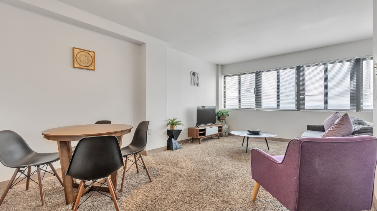 Pa Place 1801, 2br