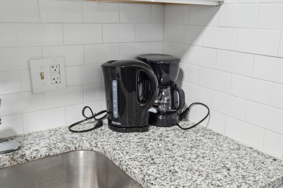Brentwood Hills, C4- · Unit 1/1