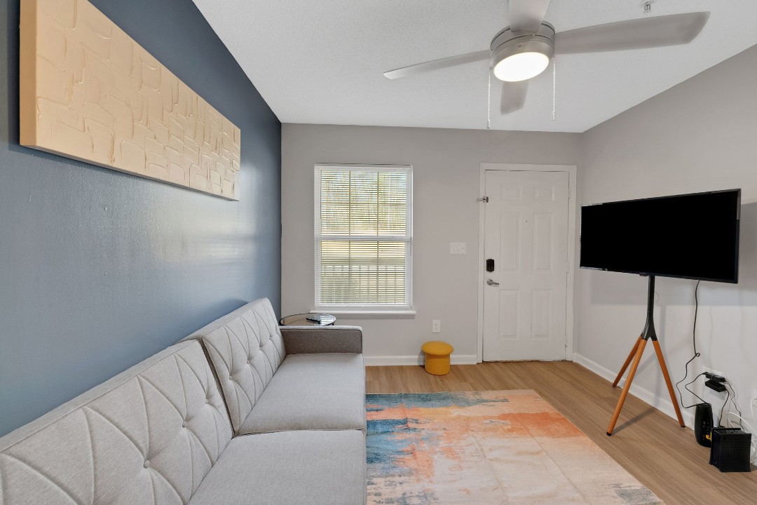 Carlson Bay, 965-104, · Unit 1/1