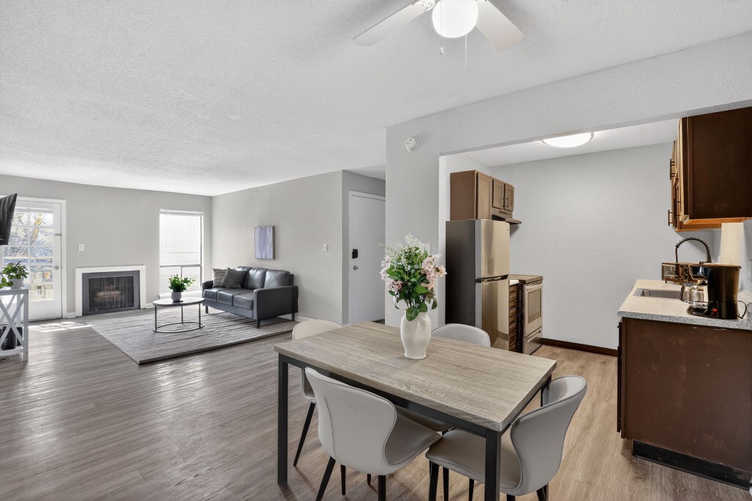 Hillcrest 5403F · Unit 2/1