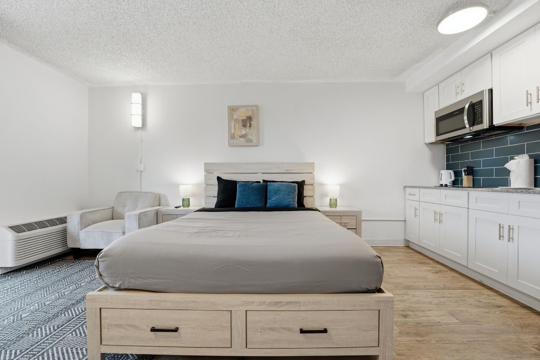 1 Bedroom · Signature layout