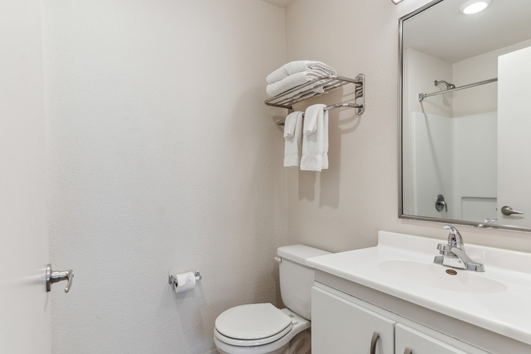 Simplicity At the Rim · Unit 1405 1/1