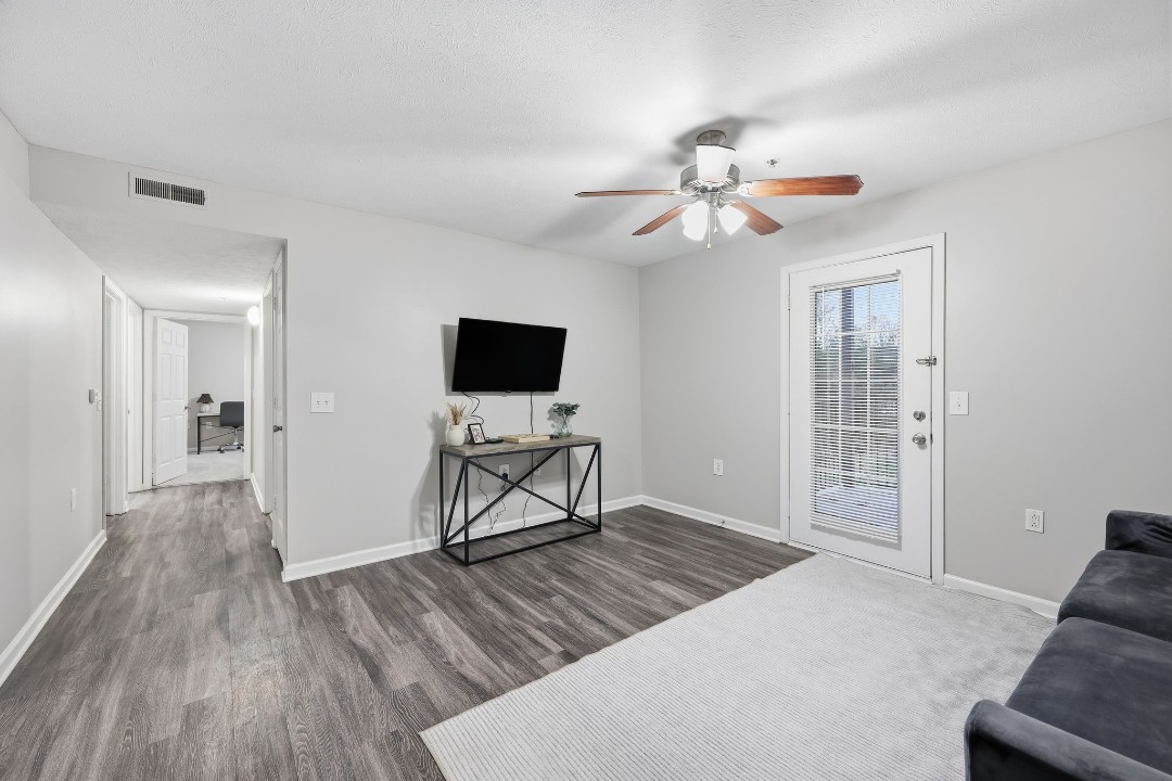 Highland Park apartments · Unit 504 2/1
