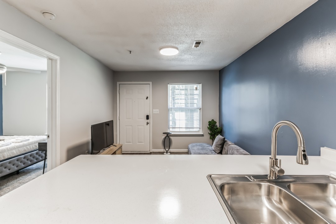 Carlson Bay, 965-201, · Unit 1/1
