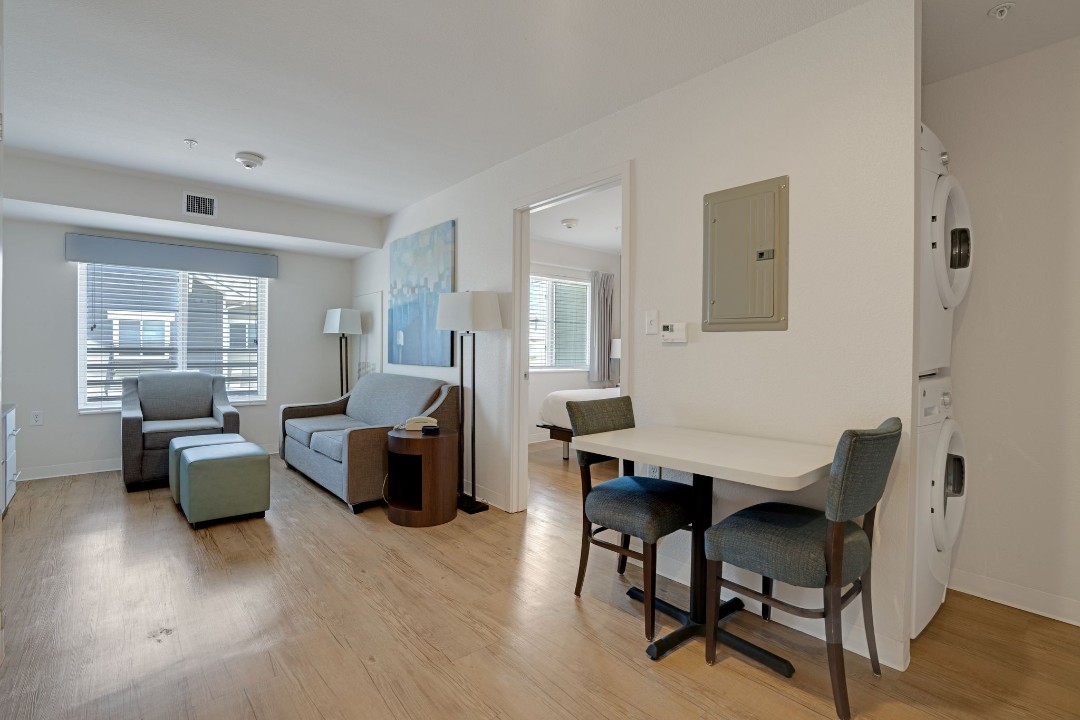 Simplicity At the Rim · Unit 1407 1/1