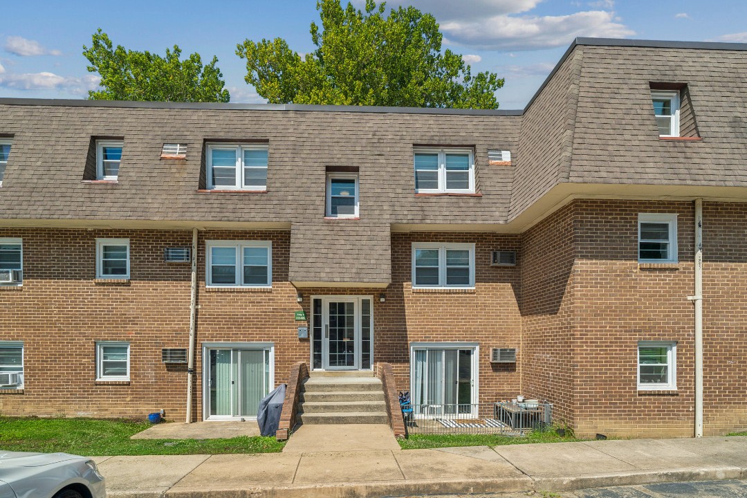 Pinebrook 618 Wharton Drive 2 Bed 2 Bath (Copy)