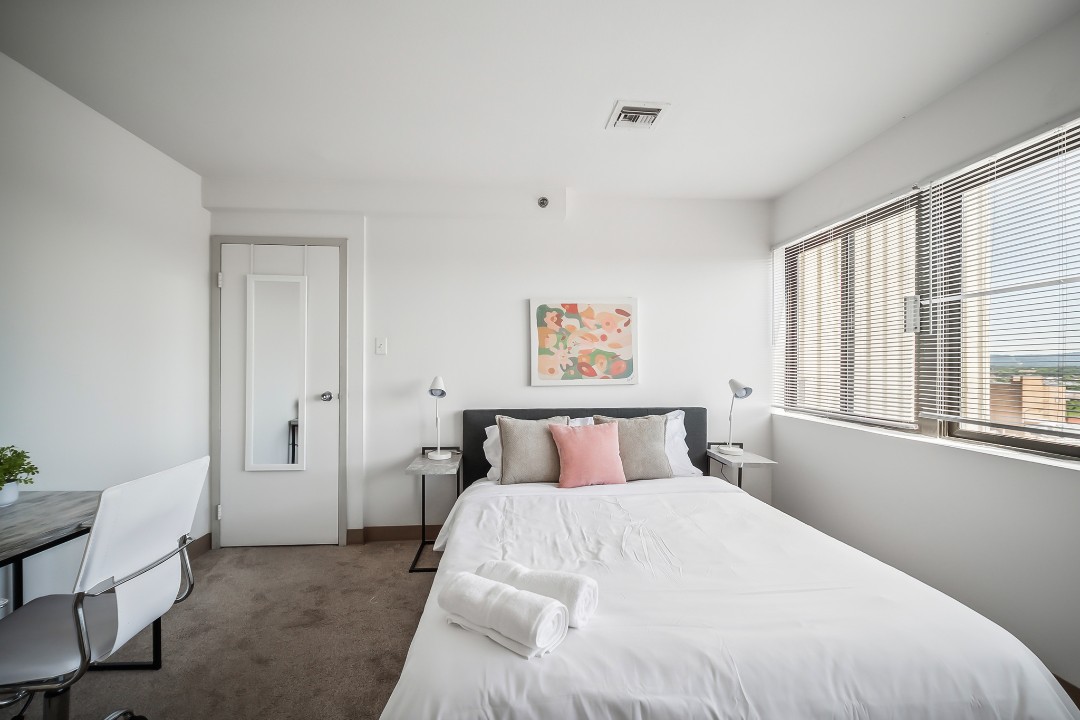 Pa Place 1301, 2br