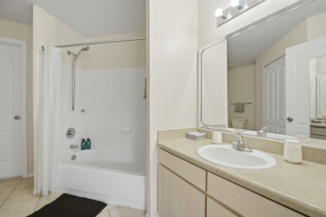 Avenue · Unit at Winter Springs 21-309 1/1