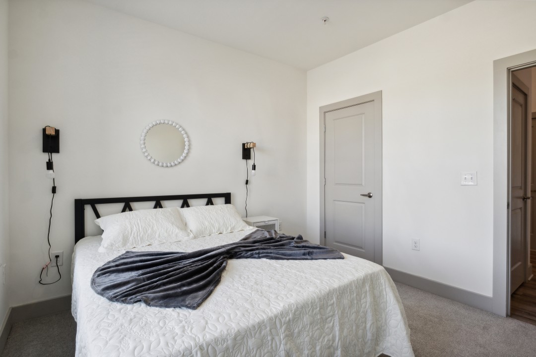 Overlook at Farragut 4302, · Unit 2/2