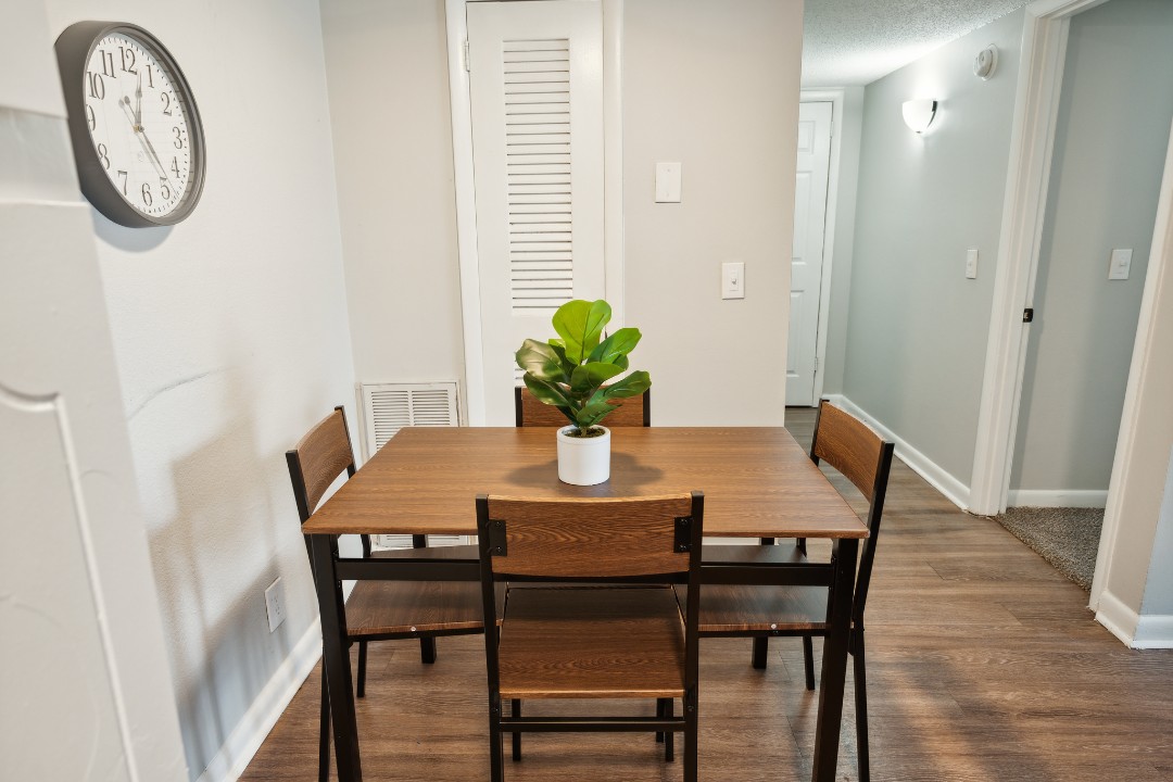 Brentwood Hills, A2 - · Unit 1/1