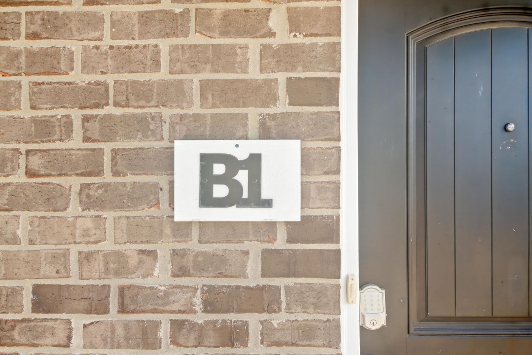 Arte Luxury townhomes B1 2/2.5