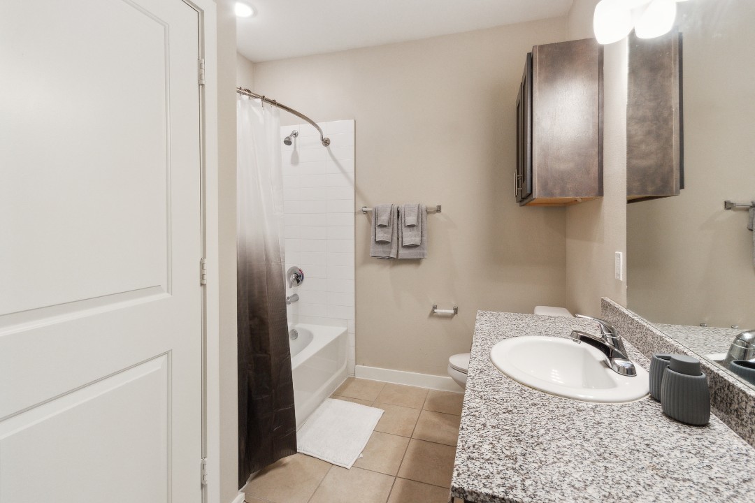 Smart Living Cypress Creek, · Unit 8302 2/2