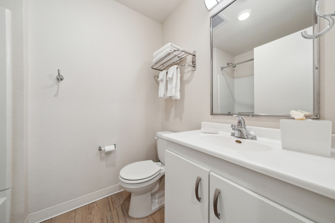 Simplicity At the Rim · Unit 1205  1/1