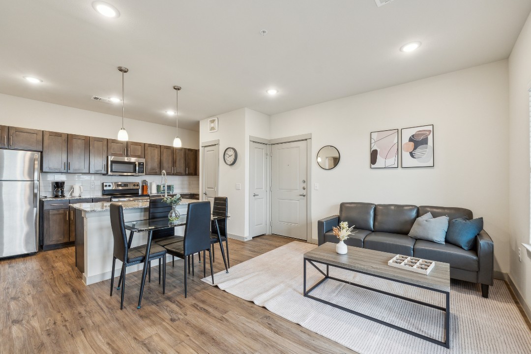 Chisholm Trace · Unit 1233 1/1