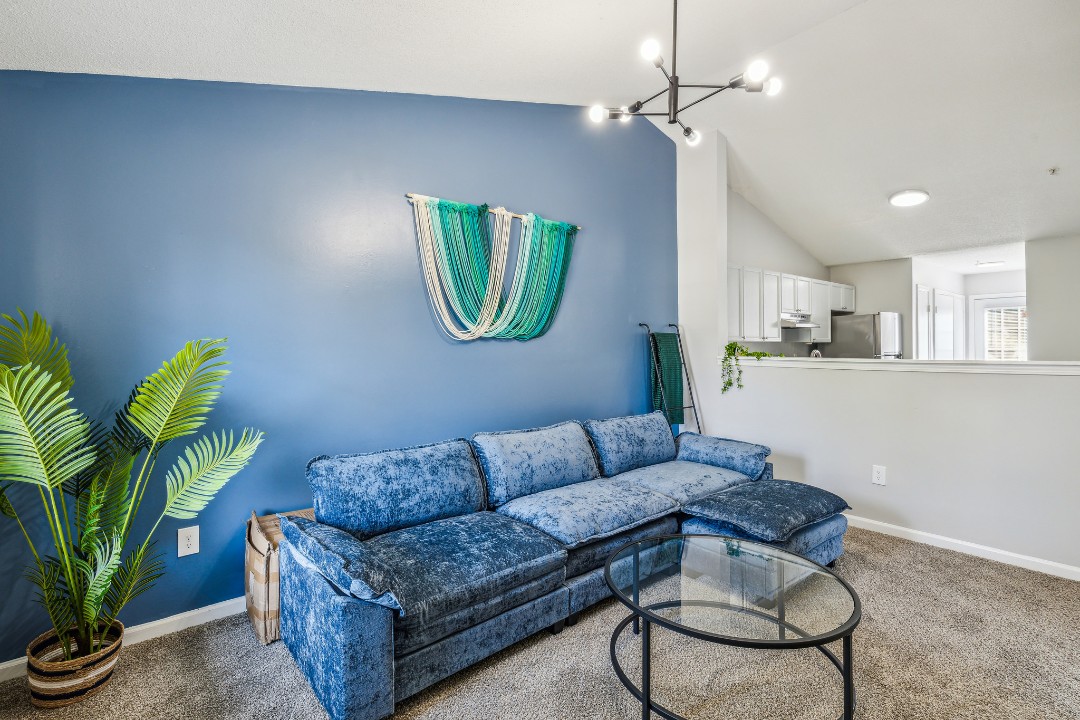 Carlson Bay, 3508-304, · Unit 2/2