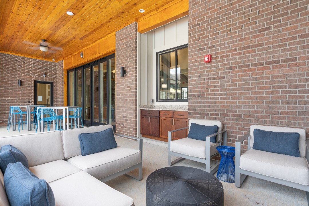 Overlook at Farragut 2302, · Unit 2/2