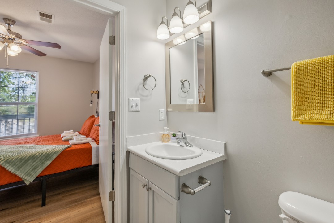 Carlson Bay, 969-104, · Unit 1/1