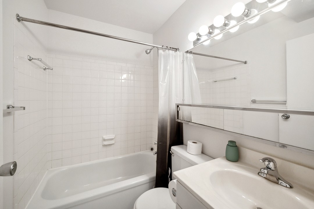 Pa Place 2107, 1br