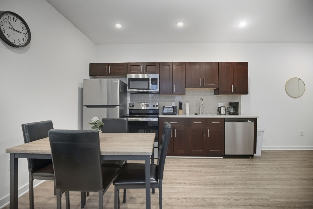 Fairmount Square 1528-3G · Unit 1/1