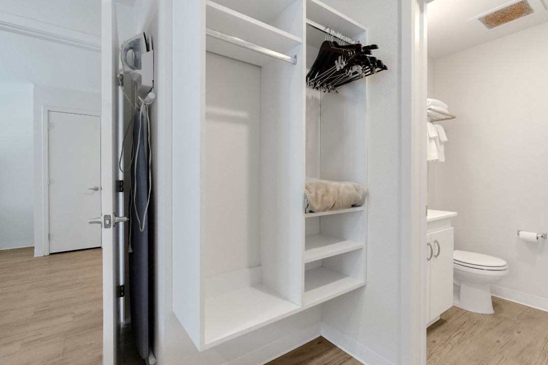 Simplicity At the Rim · Unit 1203  1/1