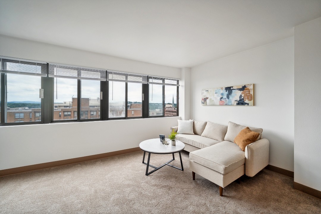 1 Bedroom · Signature layout