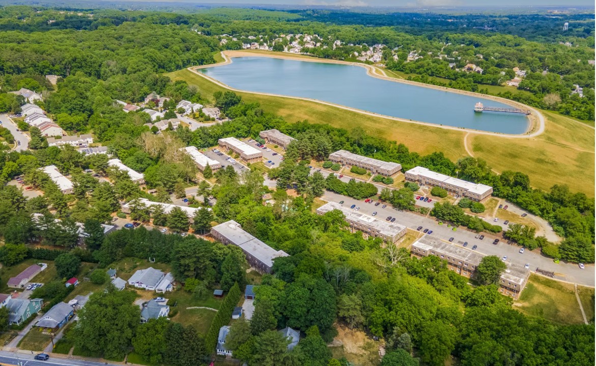 Pinebrook 1111 Wharton Drive, 1br