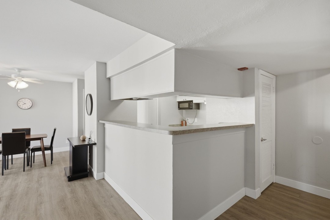 Lincoln Green · Unit 2503 2/2