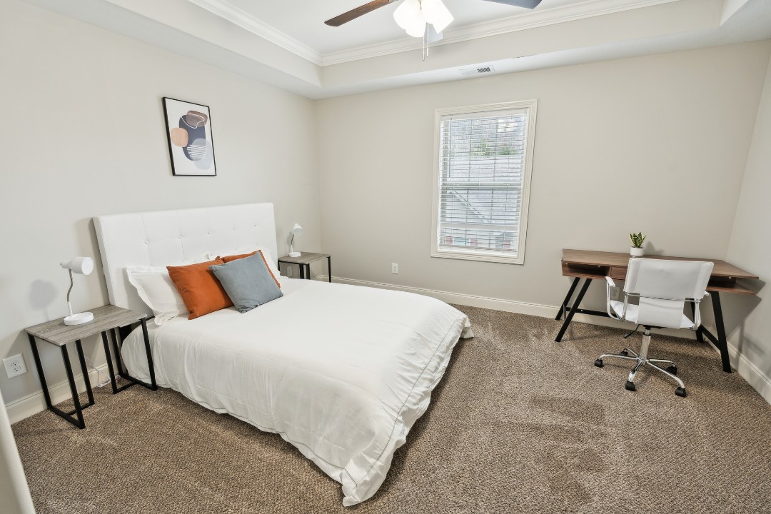 2 Bedrooms · Signature layout