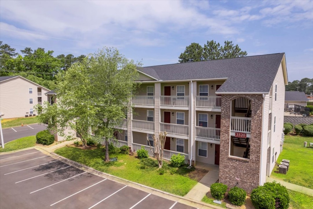 Carlson Bay, 3504-103, · Unit 2/2