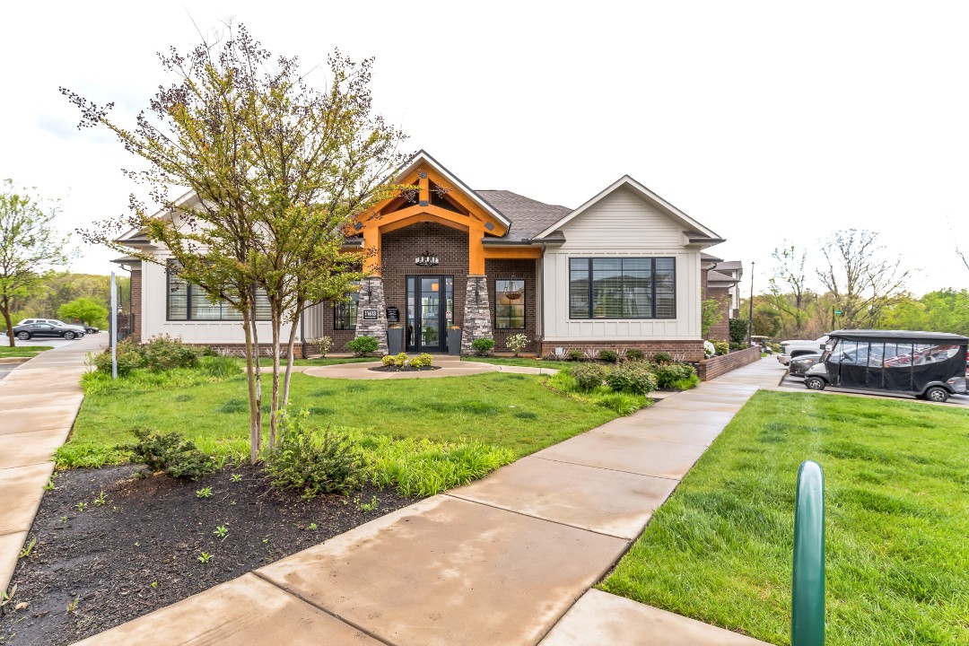 Overlook at Farragut 2302, · Unit 2/2