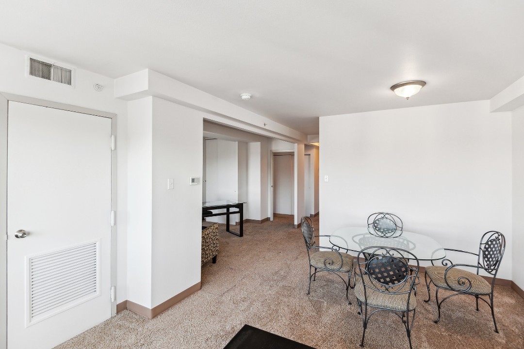 Pa Place 1114, 1br
