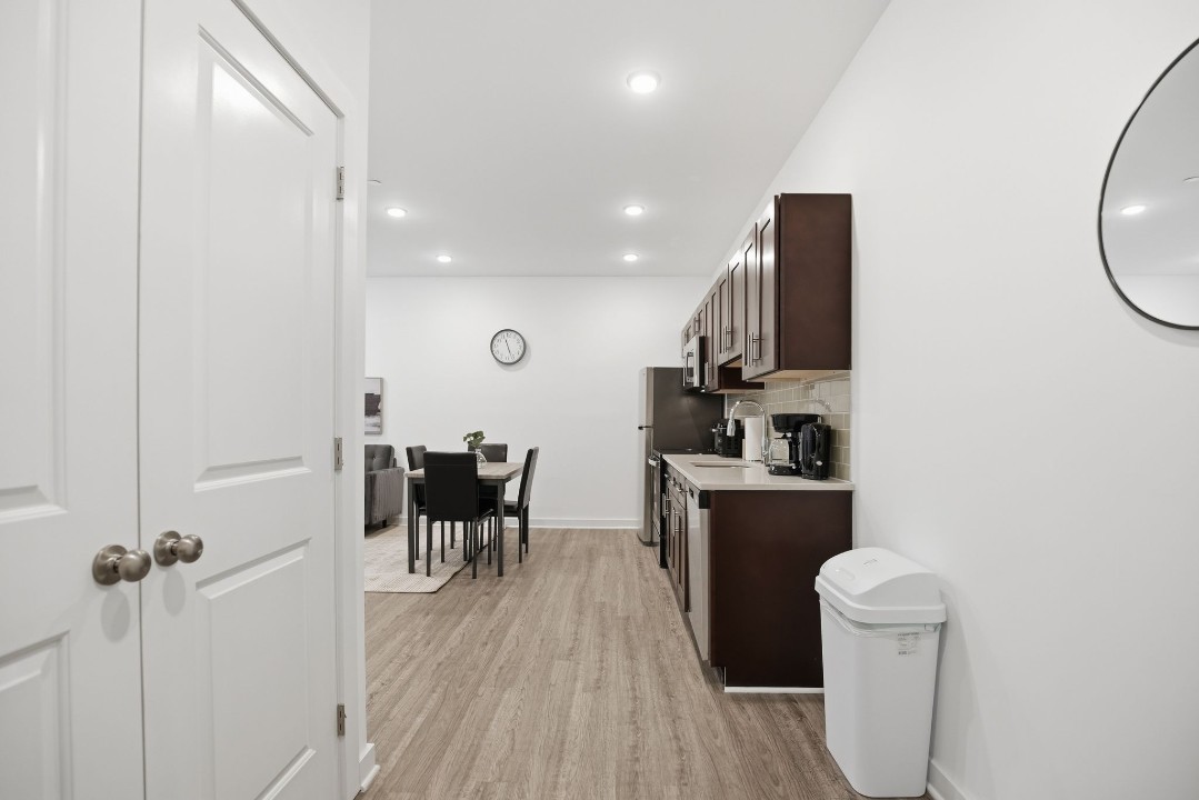 Fairmount Square 1528- 3B · Unit 1/1