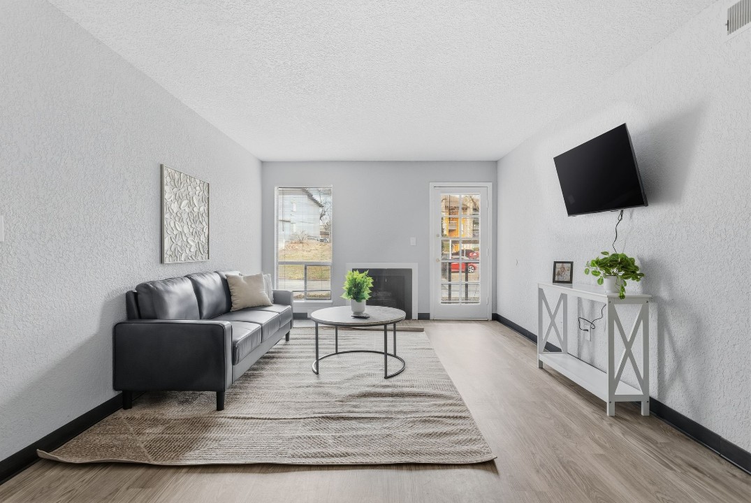 Hillcrest 8336A · Unit 2/1